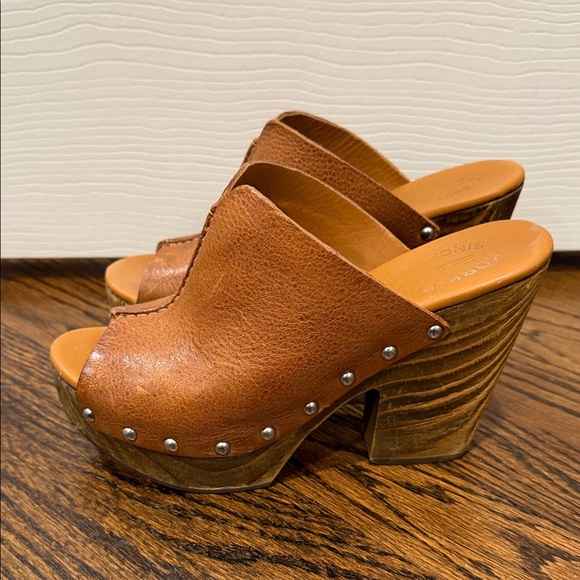 Women's Kork-Ease Deanna Leather Clog Sandals - Picture 3 of 4